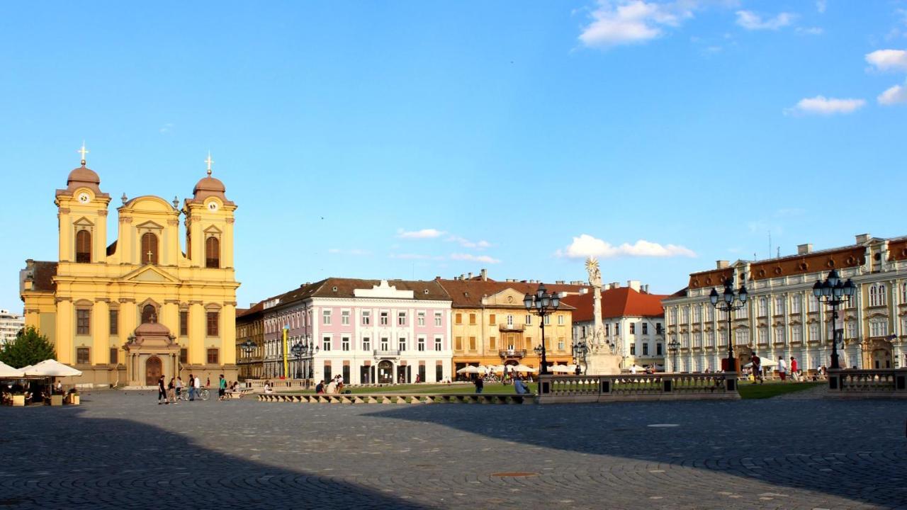 Lovely Apartment In The Heart Of The City Timisoara Exterior foto